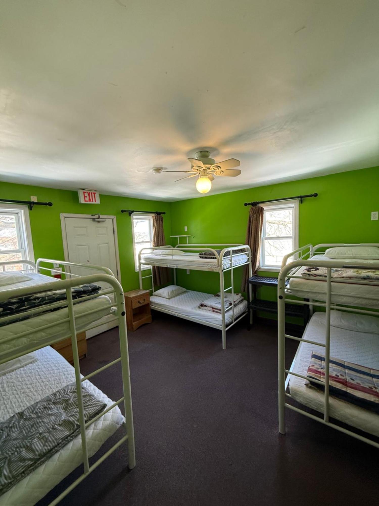 Ottawa Backpackers Inn Esterno foto