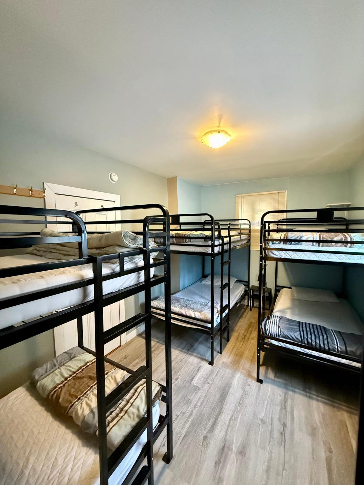 Ottawa Backpackers Inn Esterno foto